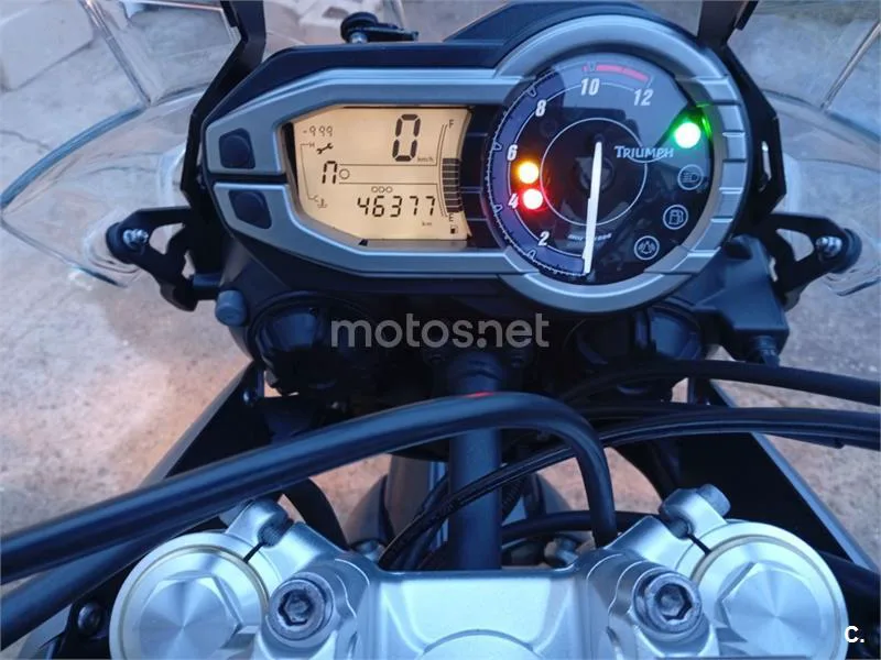 Triumph Tiger 800 – Vista 2