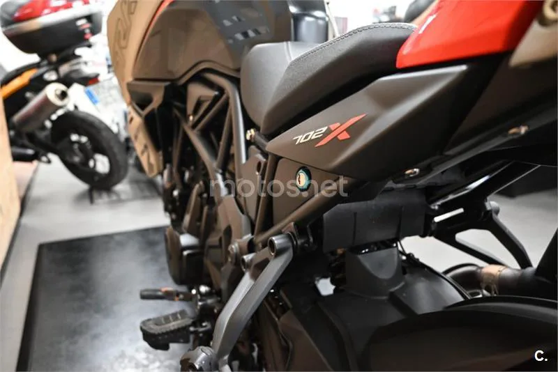 Benelli TRK 702 X – Vista 11