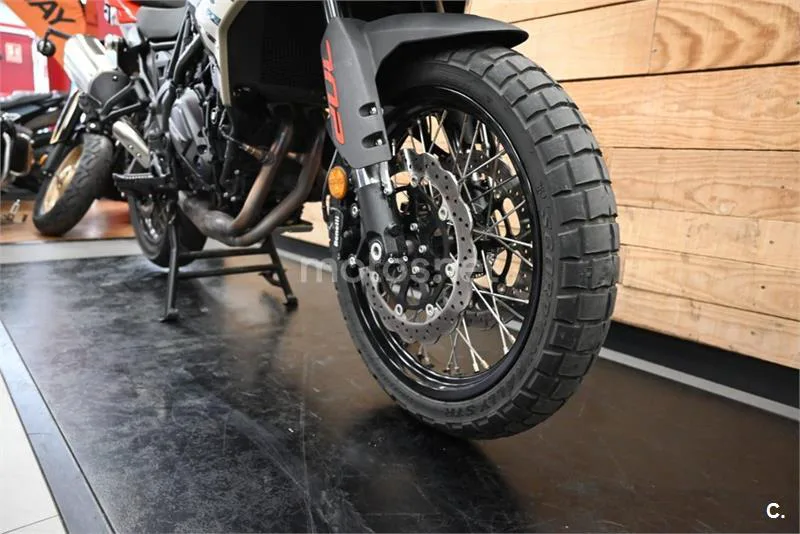 Benelli TRK 702 X – Vista 17