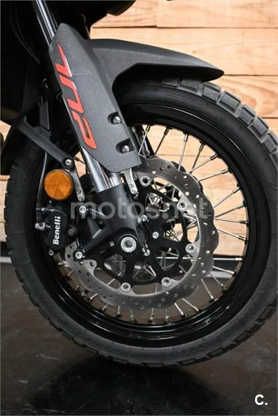 Benelli TRK 702 X – Vista 20