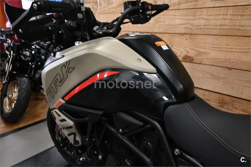 Benelli TRK 702 X – Vista 23