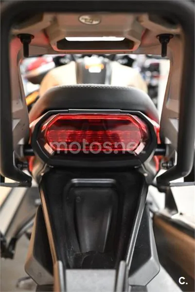 Benelli TRK 702 X – Vista 28