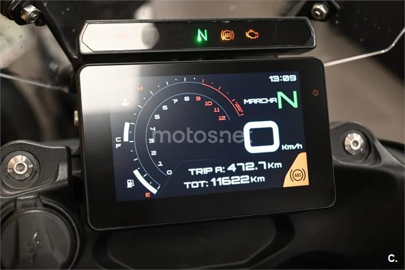 Benelli TRK 702 X – Vista 7