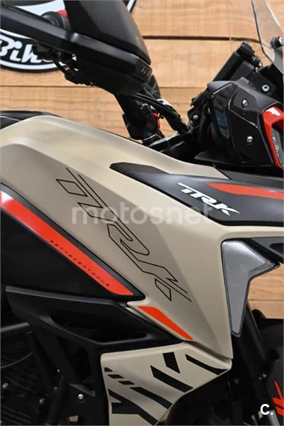Benelli TRK 702 X – Vista 8
