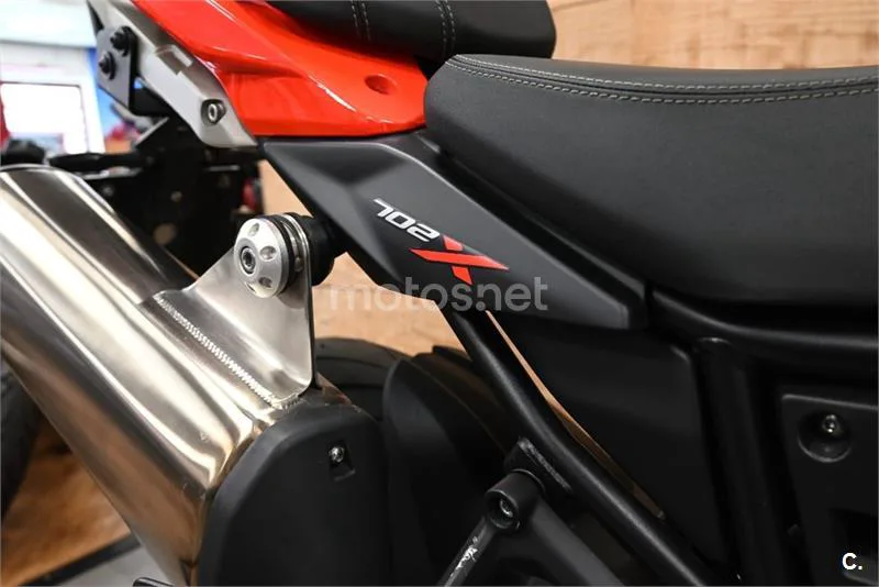 Benelli TRK 702 X – Vista 9