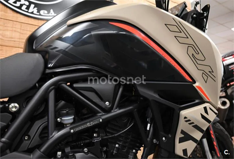 Benelli TRK 702 X – Vista 10