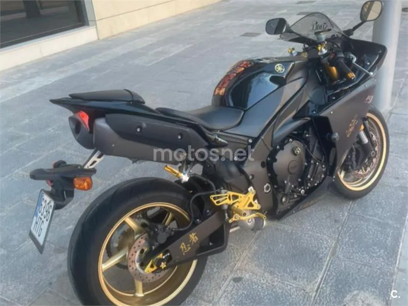 Yamaha R1 – Vista 4
