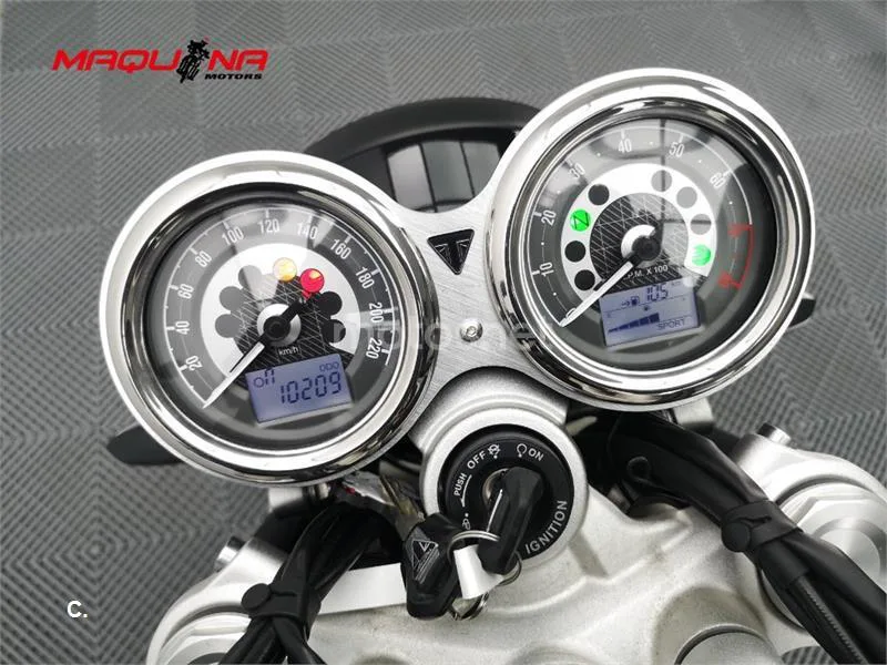 Triumph Speed Twin 1200 – Vista 8