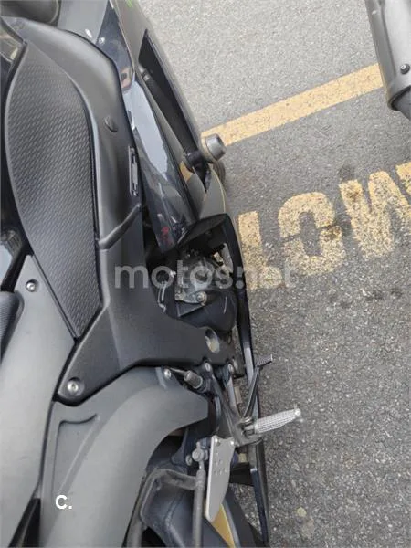 Kawasaki Ninja ZX-6R – Vista 3