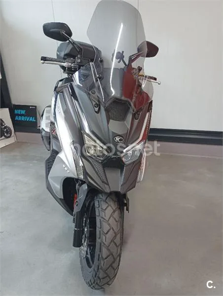 Kymco DTX 350 – Vista 3