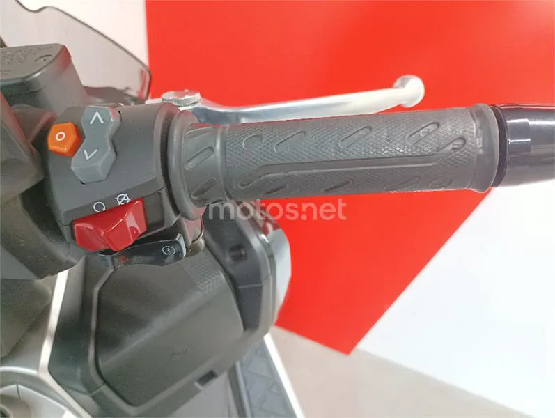 Kymco DTX 350 – Vista 7