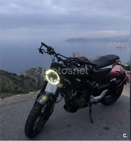 Husqvarna Svartpilen 125 – Vista 5