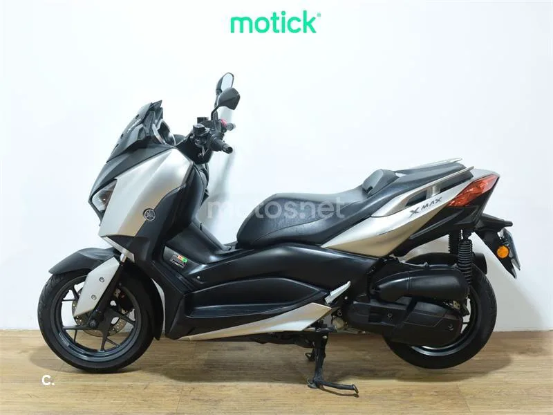 Yamaha XMAX 125 – Vista 7