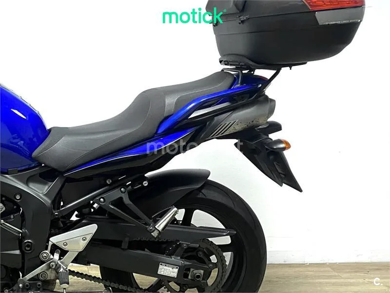 Yamaha FZ6 Fazer – Vista 8