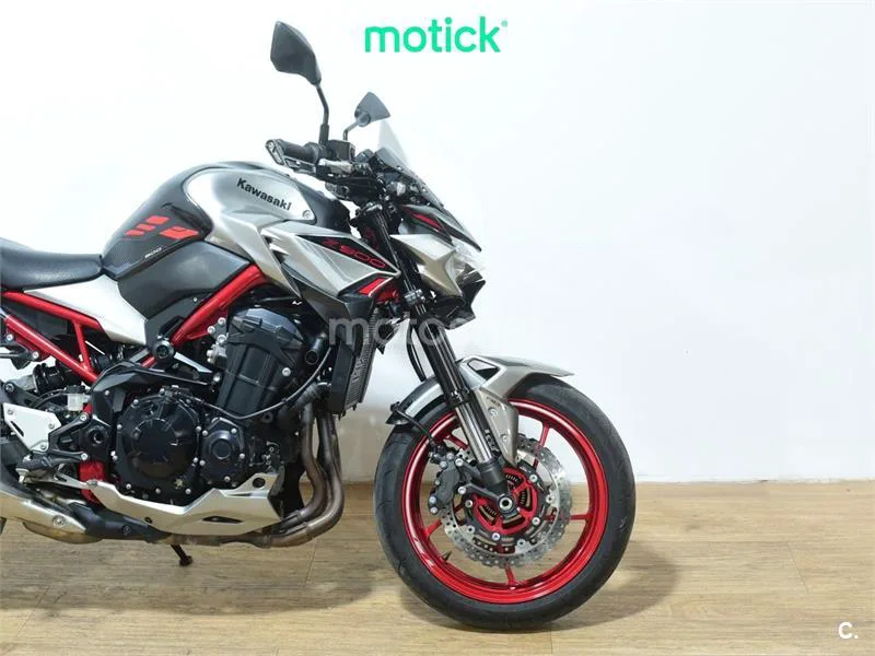 Kawasaki Z900 – Vista 4