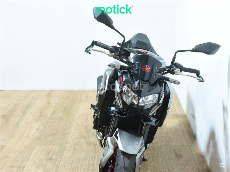 Kawasaki Z900 – Vista 11