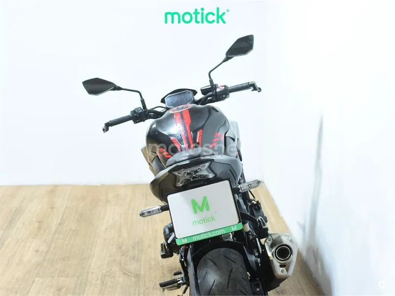 Kawasaki Z900 – Vista 6