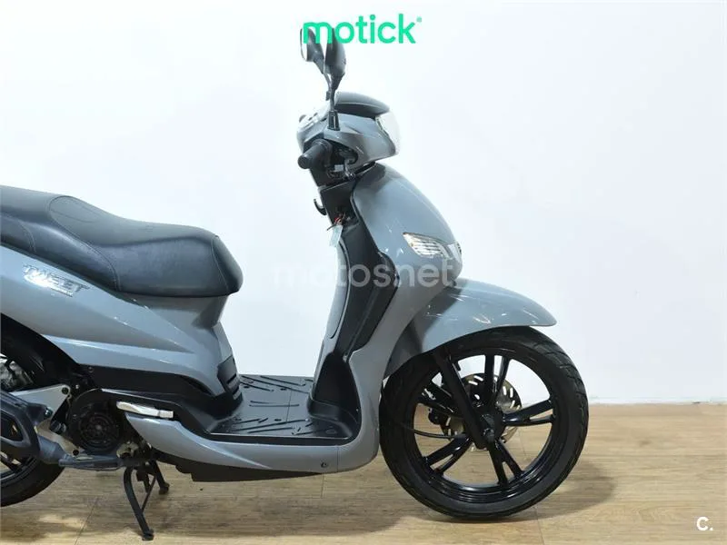 Peugeot Tweet 125 – Vista 4