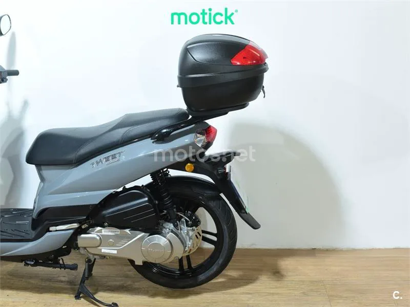 Peugeot Tweet 125 – Vista 9
