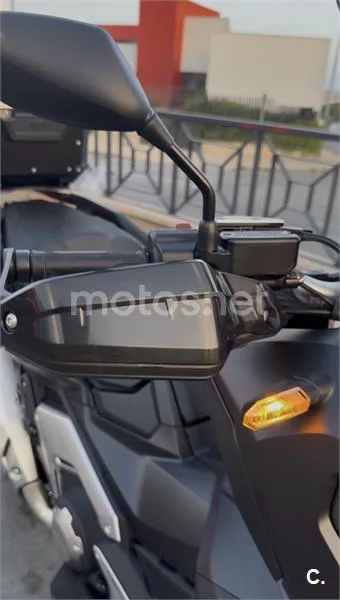 Honda X-ADV – Vista 10