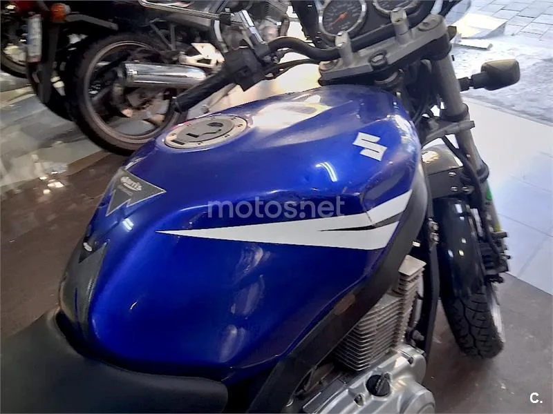 Suzuki GS 500 – Vista 14