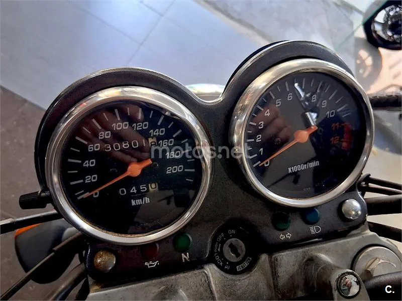 Suzuki GS 500 – Vista 7