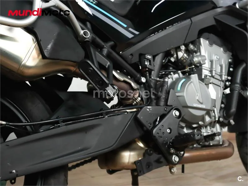 CFMOTO 300CL-X – Vista 4