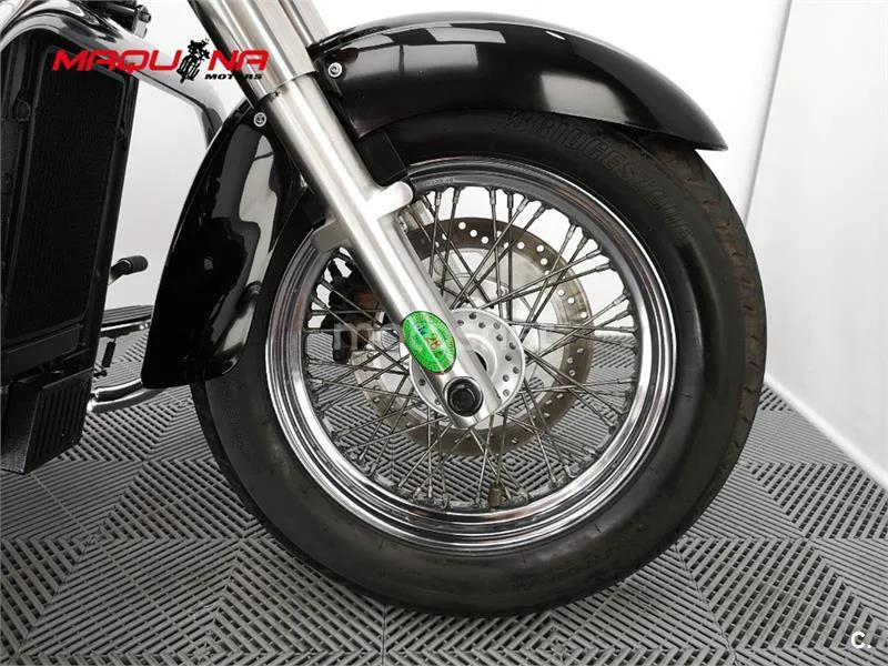 Kawasaki VN 900 Classic – Vista 12