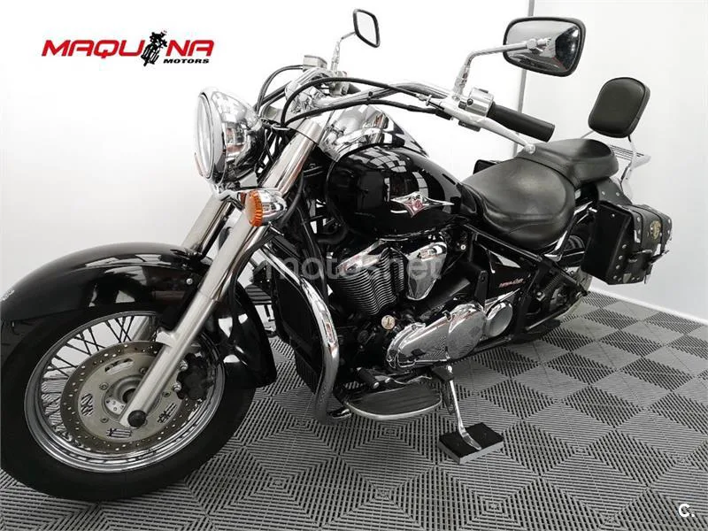 Kawasaki VN 900 Classic – Vista 23