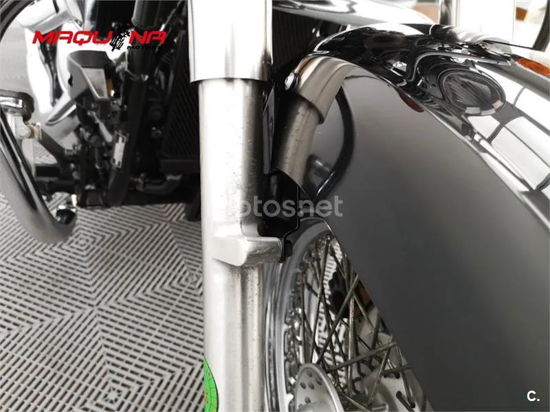 Kawasaki VN 900 Classic – Vista 27