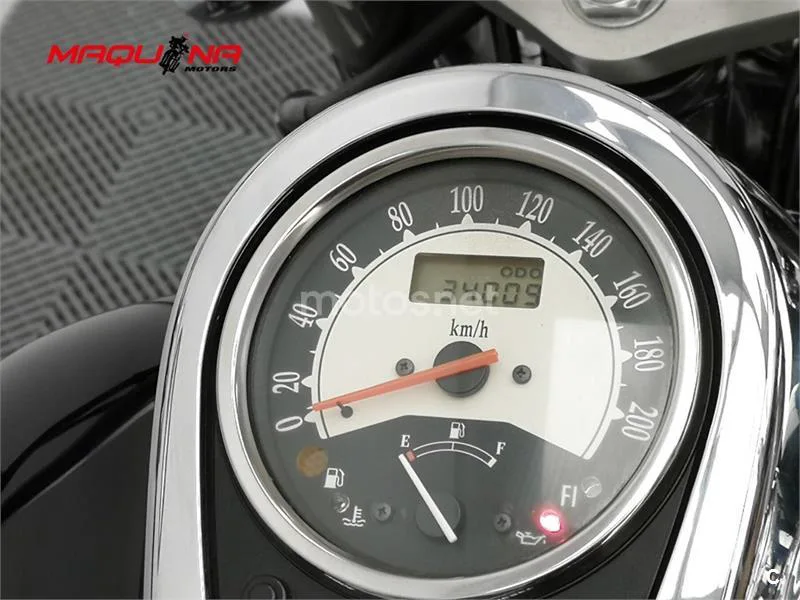 Kawasaki VN 900 Classic – Vista 9