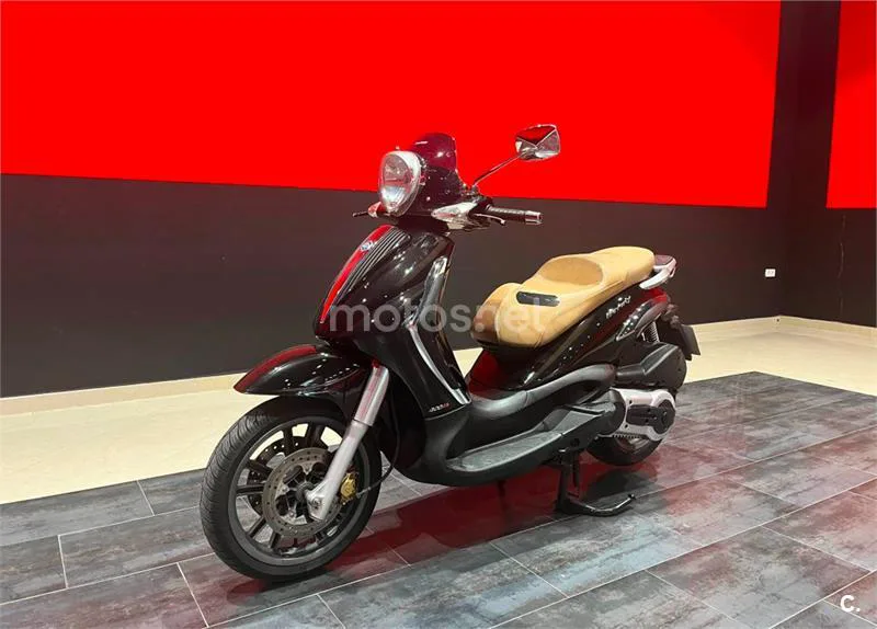 Piaggio Beverly 400 – Vista 3