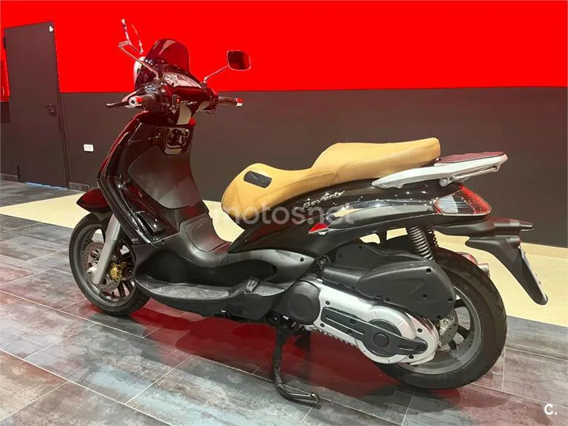 Piaggio Beverly 400 – Vista 9