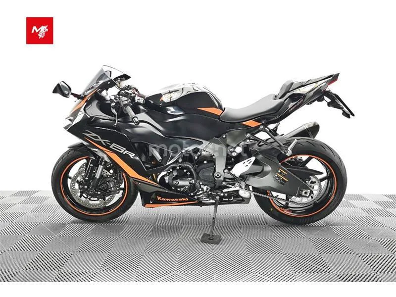 Kawasaki Ninja ZX-6R – Vista 16