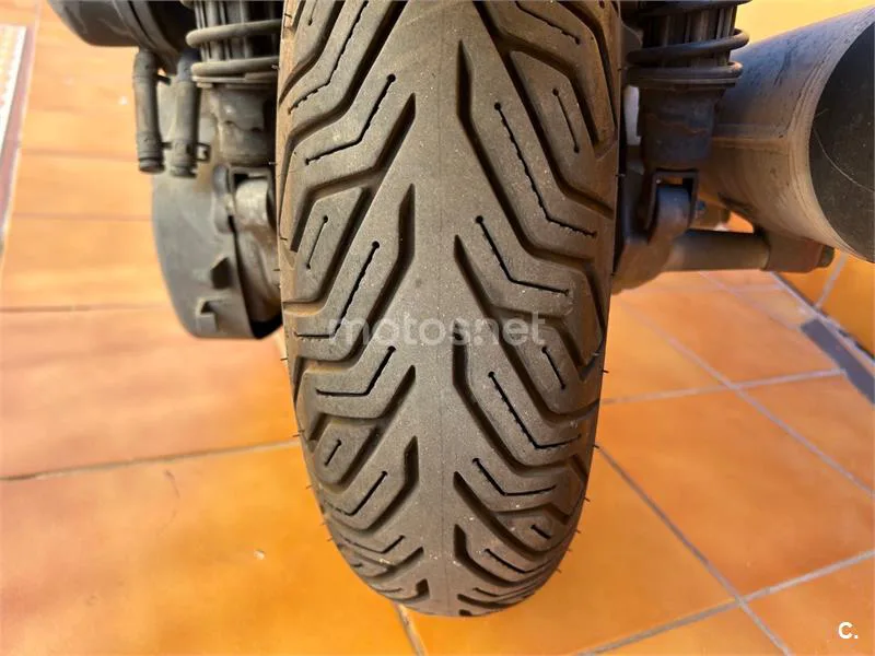 Yamaha XMAX 250 - Vista 3