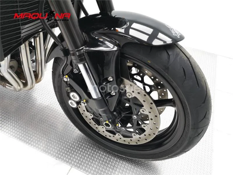 Yamaha FZ1 – Vista 11
