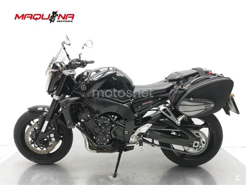 Yamaha FZ1 – Vista 15