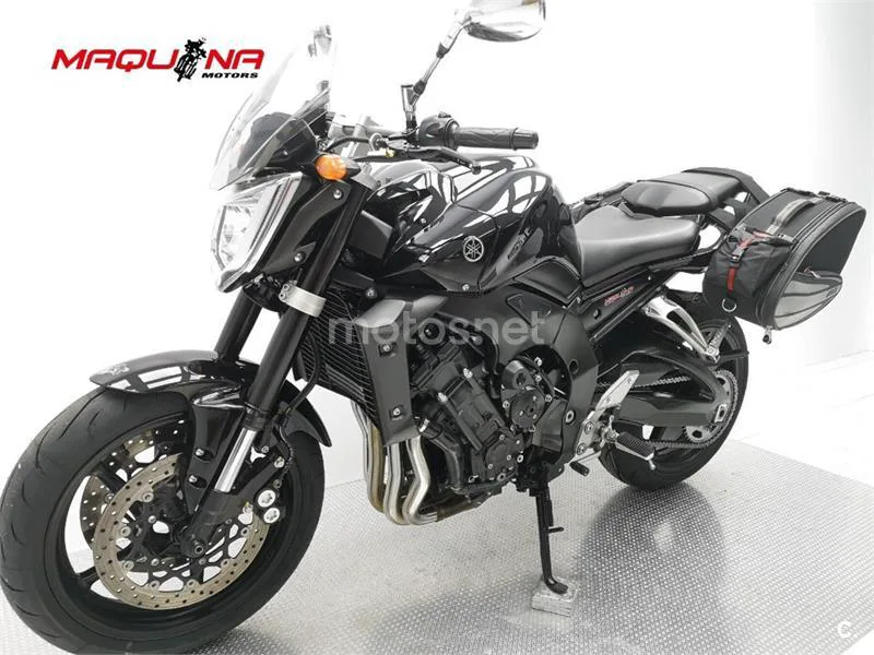Yamaha FZ1 – Vista 16