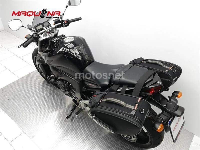 Yamaha FZ1 – Vista 18