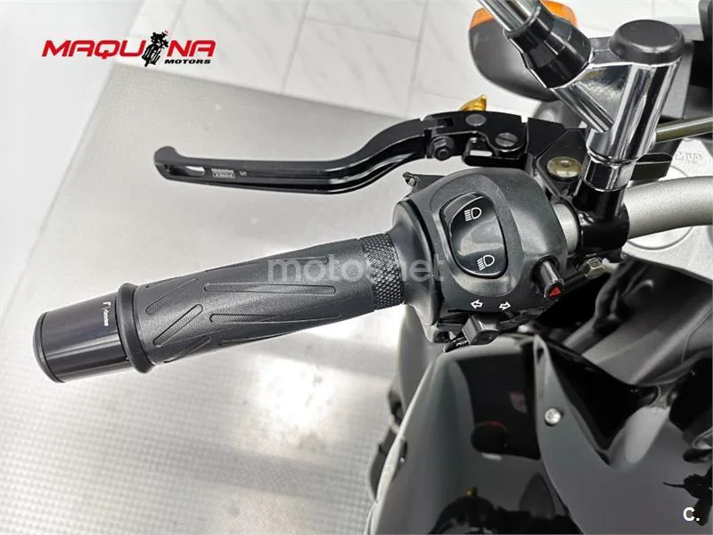 Yamaha FZ1 – Vista 9