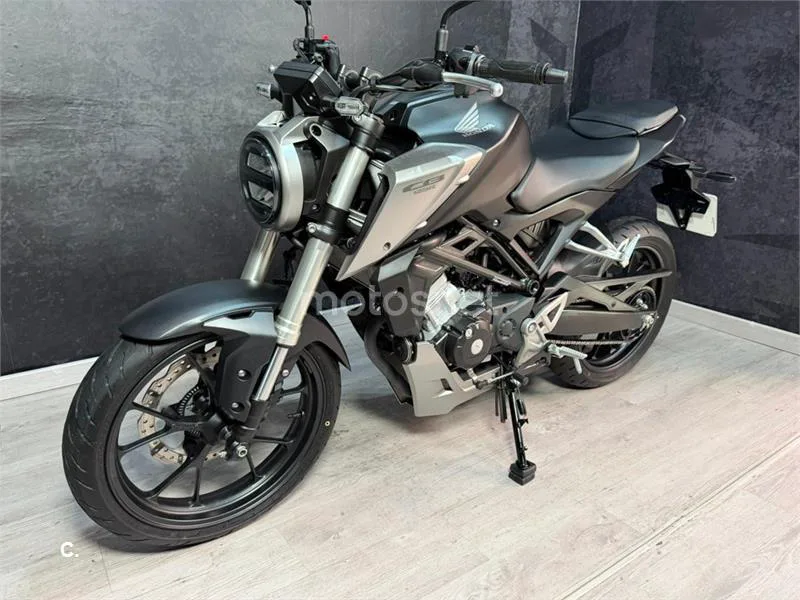 Honda CB 125 R – Vista 7