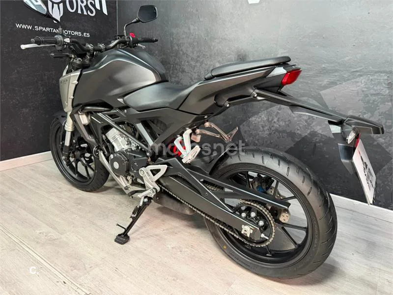 Honda CB 125 R – Vista 9