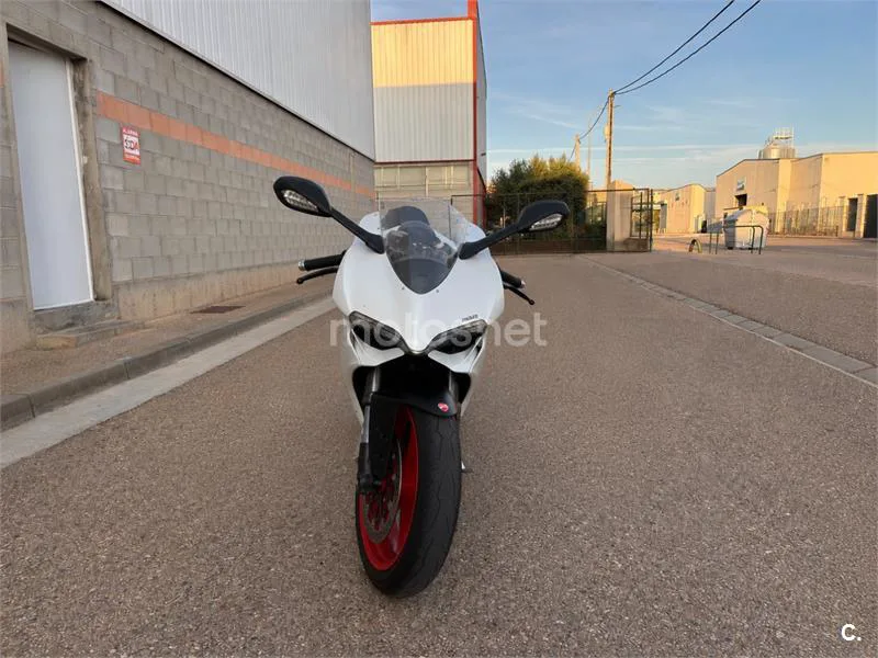 Ducati 899 Panigale – Vista 3