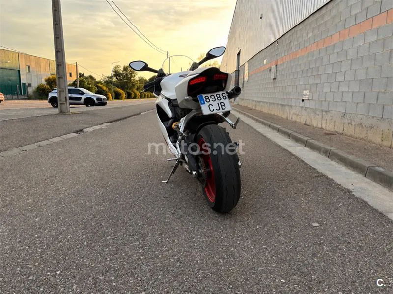 Ducati 899 Panigale – Vista 5