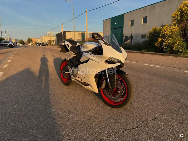 Ducati 899 Panigale – Vista 7