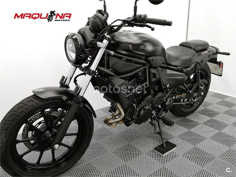 Kawasaki Eliminator 500 – Vista 17