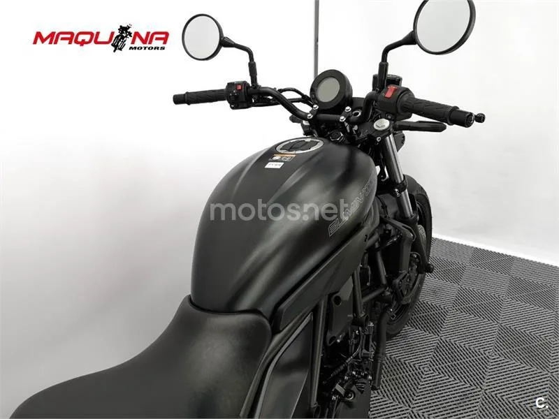 Kawasaki Eliminator 500 – Vista 8