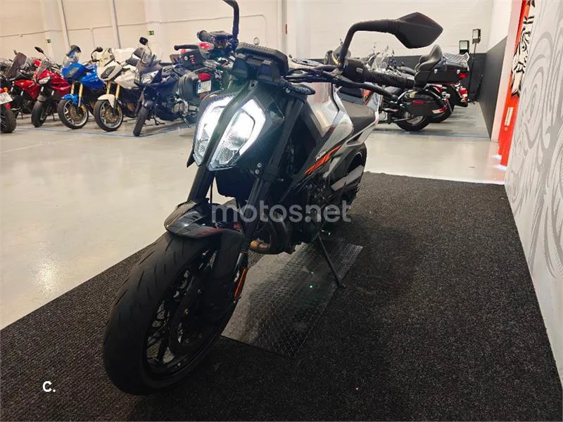KTM 790 – Vista 6
