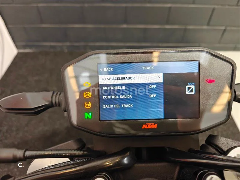 KTM 790 – Vista 9