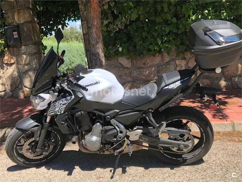 Kawasaki Z650 – Vista 2